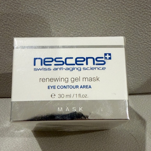 Renewing Gel Mask eye contour area